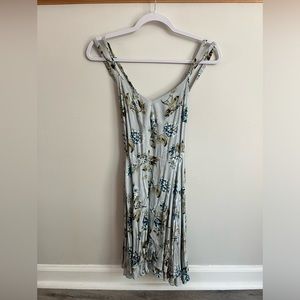 Light blue floral Kimchi Blue dress - size 4